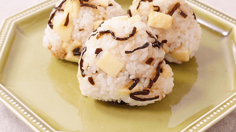 桜えびとあおのりのおにぎり 作り方 レシピ クラシル