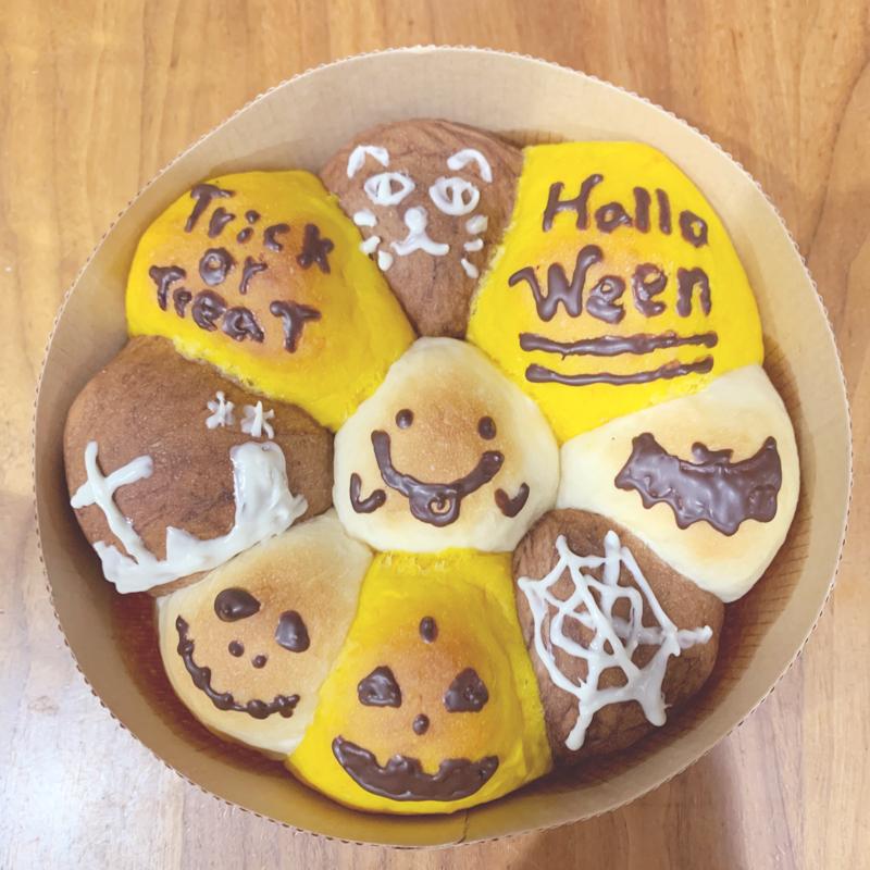 ちぎって美味しい！捏ねて楽しい！ハロウィンちぎりパン | クラシル