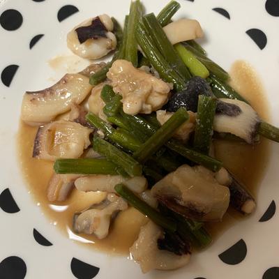 イカとニンニクの芽の炒め物 作り方 レシピ クラシル