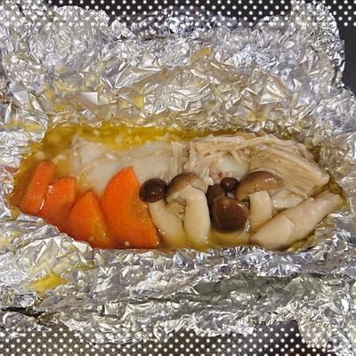 フライパンで簡単 タラときのこのホイル焼き 作り方 レシピ クラシル