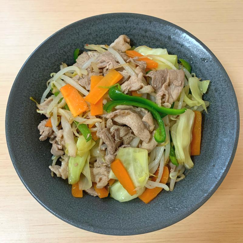 肉•野菜料理事典 パパにもおすすめ！やみつき肉野菜炒め | クラシル