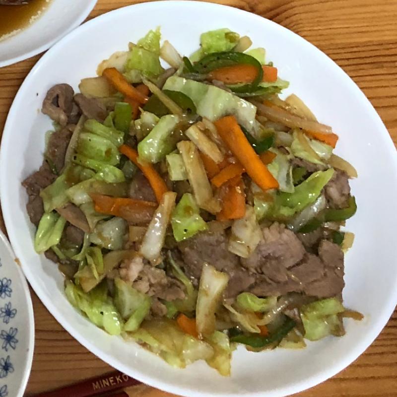 パパにもおすすめ！やみつき肉野菜炒め | クラシル