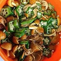 レンジでもう一品 オクラとなめこのピリ辛和え 作り方 レシピ クラシル