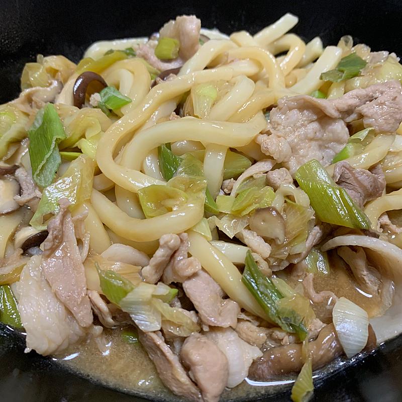 フライパンひとつで作る すき焼き風うどん クラシル