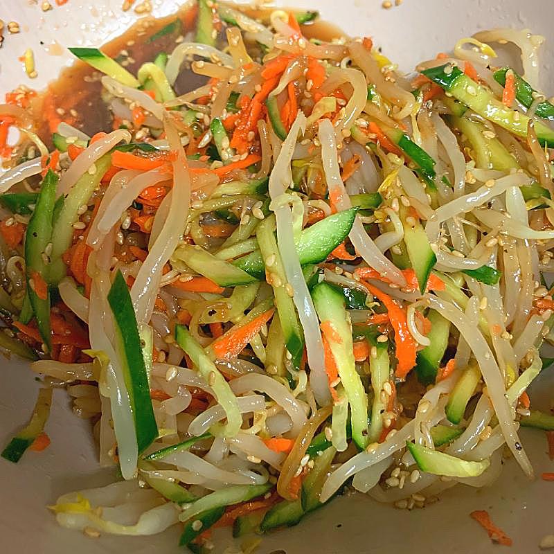 レンジで簡単！豆もやしの中華風サラダ | クラシル