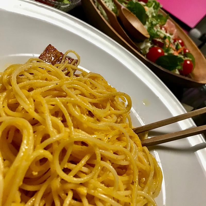 鈴木シェフ】カルボナーラ | クラシル