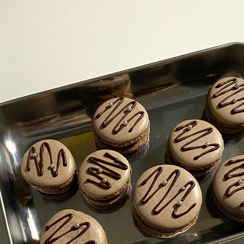 イノシシのチョコマカロン 作り方・レシピ | クラシル