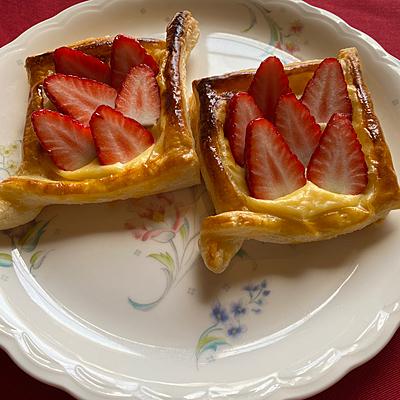 パイシートで 簡単いちごパイ クラシル