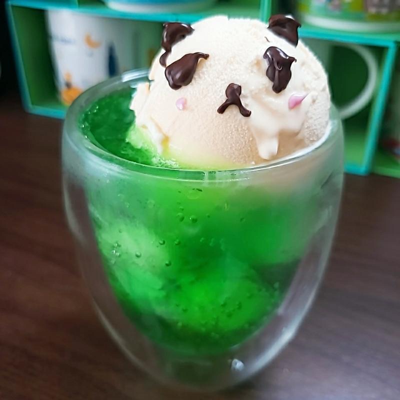 かき氷シロップで メロンクリームソーダ 作り方・レシピ | クラシル