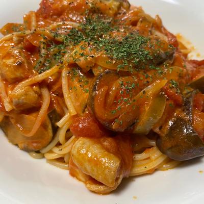 旨み濃厚！なすとチキンのトマトチーズパスタ | クラシル