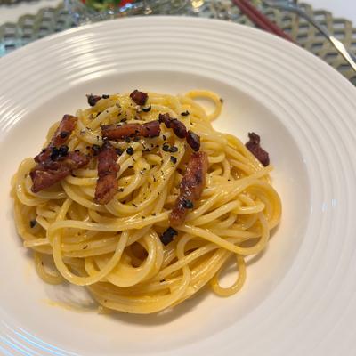 鈴木シェフ】カルボナーラ | クラシル