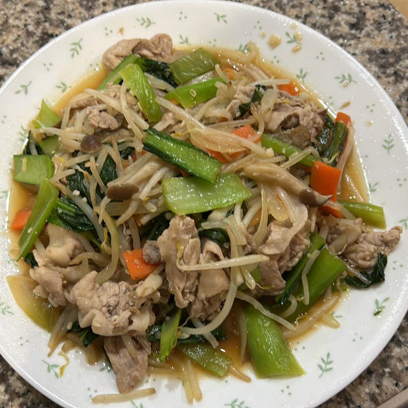 パパにもおすすめ！やみつき肉野菜炒め | クラシル