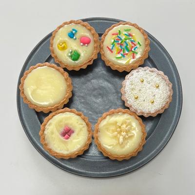 市販のプチタルトを使って ホワイト生チョコタルト | クラシル