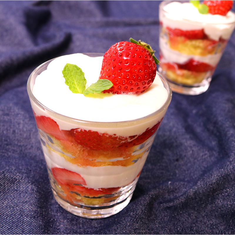 紙吹雪をふりかけるカップケーキのレシピ