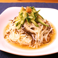 さっぱりと!もずくと梅きゅうの冷製パスタ