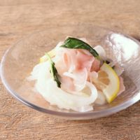 生ハムと玉ねぎの甘酢マリネ