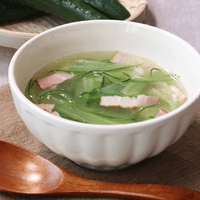 さっぱり美味しい!きゅうりの薄切り中華スープ