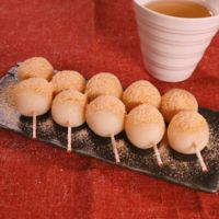 豆腐でなめらか きな粉餅
