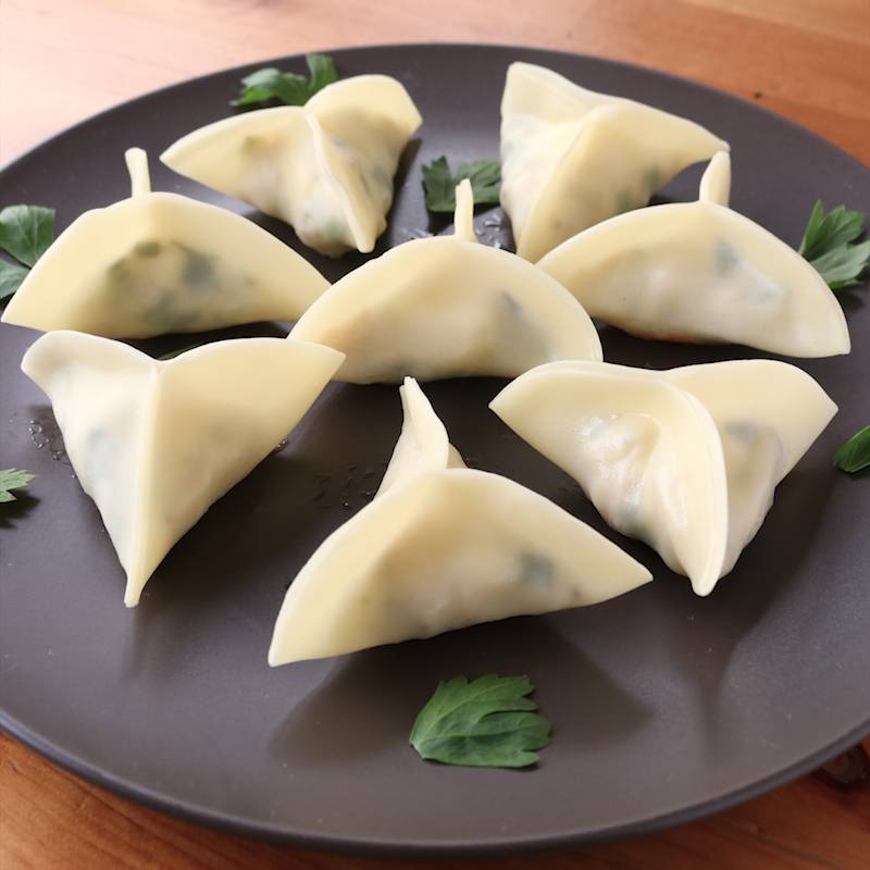 餃子の皮で キムチとクリームチーズの簡単おつまみ 作り方 レシピ クラシル