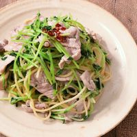 豆苗と豚肉の柚子胡椒パスタ