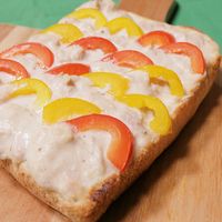 ツナとパプリカのウェーブトースト