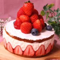 いちごのレアチーズケーキ
