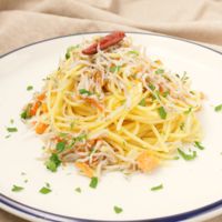 しらすとミニトマトのオイルパスタ