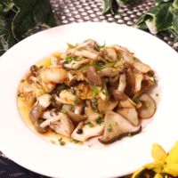 ピリ辛 鱈とキノコの豆板醤炒め