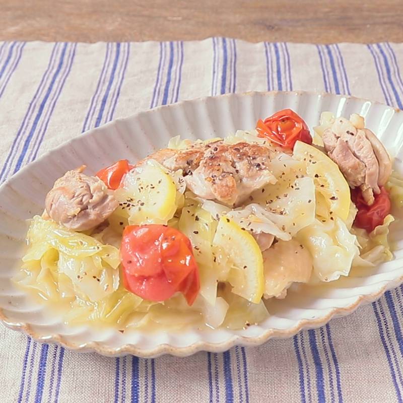 鶏もも肉とキャベツのレモンバター煮 作り方 レシピ クラシル