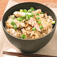 実は簡単な鍋炊きで さんまの炊き込みご飯