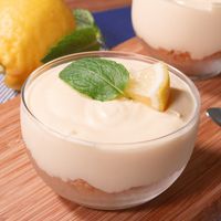 ひんやり涼しげ グラスチーズタルト