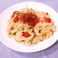 サンラー風味!トマトとかいわれのそうめんチャンプルー