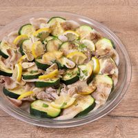 豚バラ肉とズッキーニのレモン蒸し