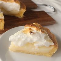 ふわふわメレンゲのレモンクリームタルト