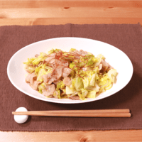ゆず胡椒香る 豚バラとキャベツの炒め物