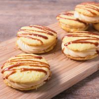 塩キャラメルクリームチーズのウーピーパイ