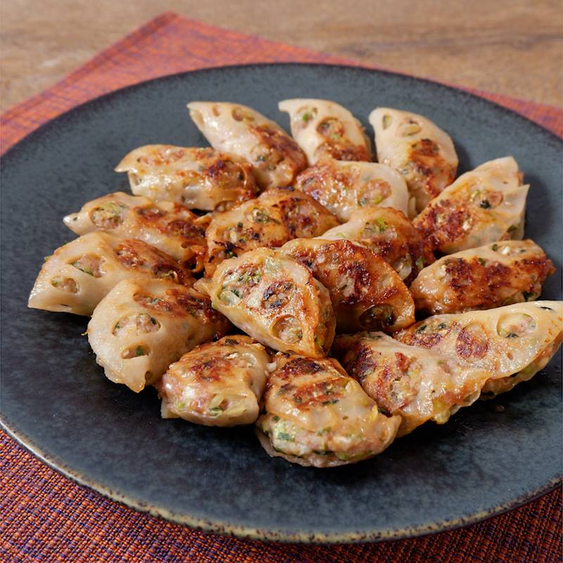 おうちで簡単 もちもちうどん餃子 作り方 レシピ クラシル