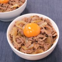 ピリッと旨辛牛丼