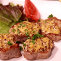 おつまみにも!豚ヒレ肉のマスタード焼き