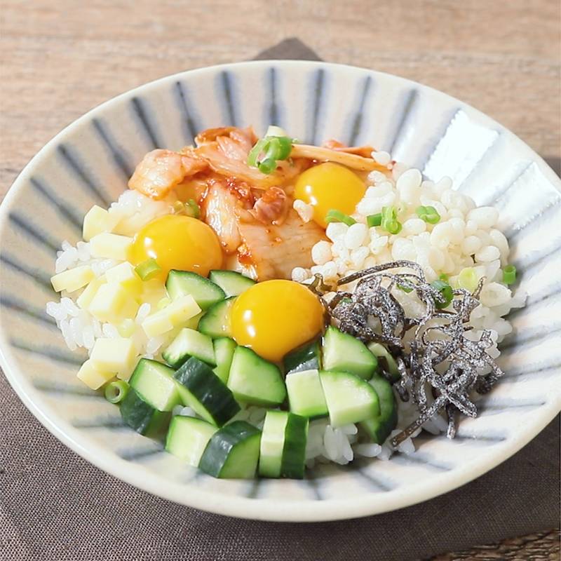 うずらの卵と色々トッピング卵かけご飯 作り方・レシピ クラシル うずらの卵と色々トッピング卵かけご飯 作り方・レシピ クラシル