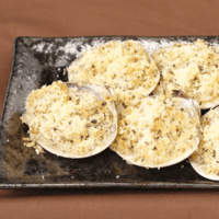 ハマグリのガーリックバターパン粉焼き