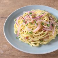 アジの干物で レモン風味パスタ