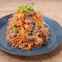 牛肉とにんじんのハニーマスタード和え