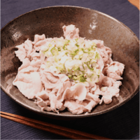 相性バツグン 刻みオクラとネギ塩ソースの冷しゃぶ