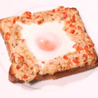 ツナマヨの目玉焼きトースト