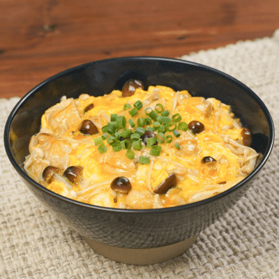 じゅわとろ！旨みたっぷりきのこの親子丼