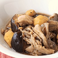 栗ときのこと鶏肉の煮物
