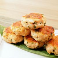 鶏むね肉の明太バターつくね