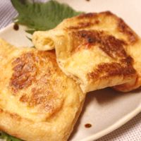 油揚げのもチーズ詰め焼き