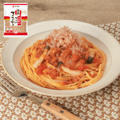 うま味を凝縮！かつお節のワンパントマトパスタ